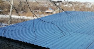 Демонтаж поликарбоната с крыши в Качканаре - услуги по доступной цене от 611 рублей