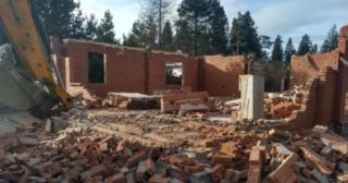 Демонтаж 1 этажного дома Качканар, цена от 1577 руб.