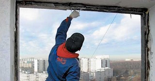 Демонтаж остекления балкона в Качканаре - цена от 560 руб. - Сварной-Кчк