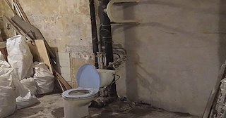 Демонтаж сантехкабины в панельном доме - цена от 1018 рублей | Сварной-Кчк